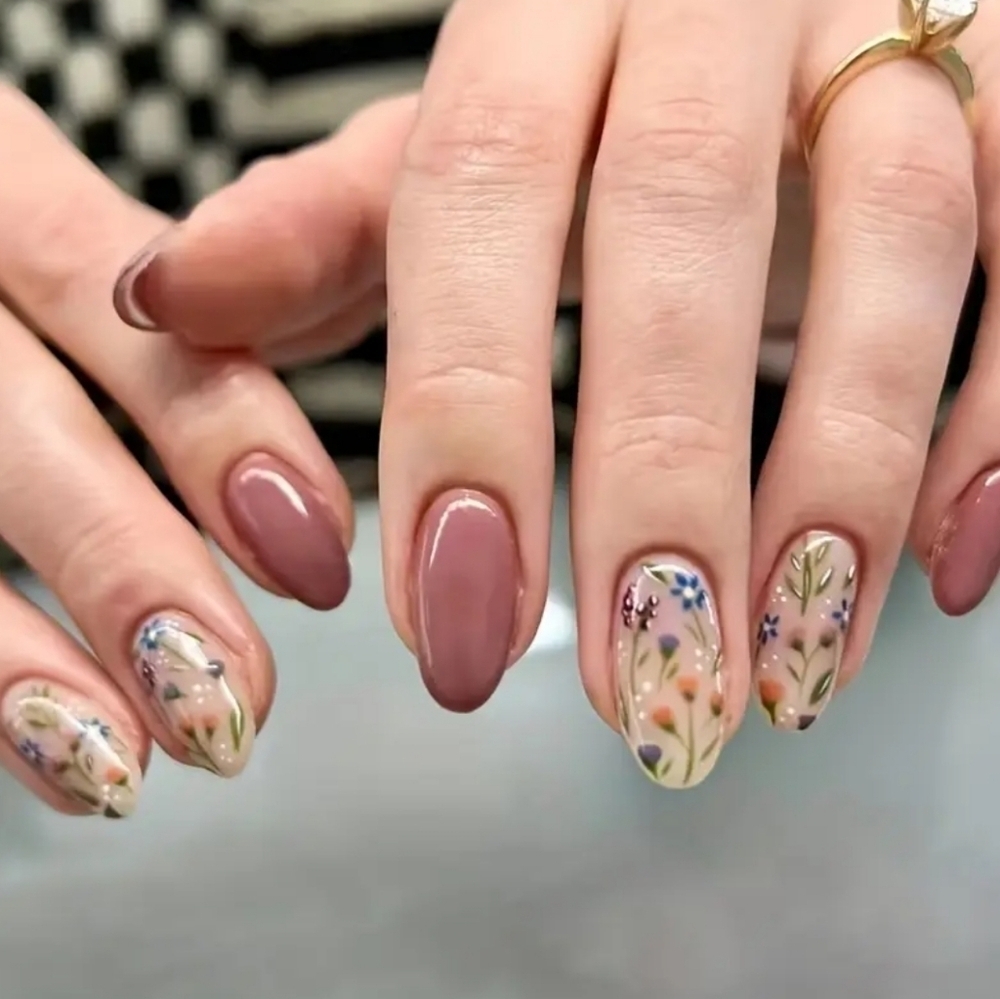 24 Pieces Fake Press On Nails